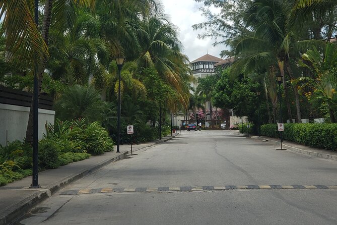 A "Private" Airport Transfer to any Resort in NEGRIL - The Little Perks: Rum Punch or Beer, Plus a Relaxed Pace