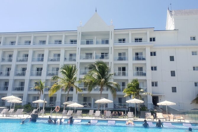 A "Private" Airport Transfer to any Resort in Ocho Rios - The Air-Conditioned Ride You Actually Want After Flying