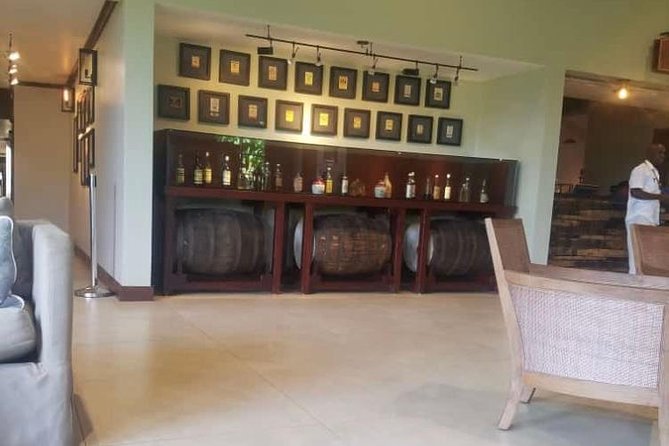 Appleton Estate Rum Private Tour - What 10 rum samples and sugarcane juice teach you