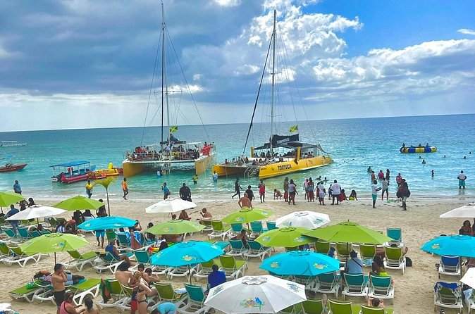 ATV Ride, Negril 7 mile Beach Catamaran Cruise & Ricks cafe Combo - Rick’s Cafe for sunset: cliffside entertainment, food, and the main show