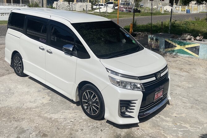 Bahia Principe Grand Jamaica Private Airport transfer - Roundtrip convenience: the return pickup from your resort