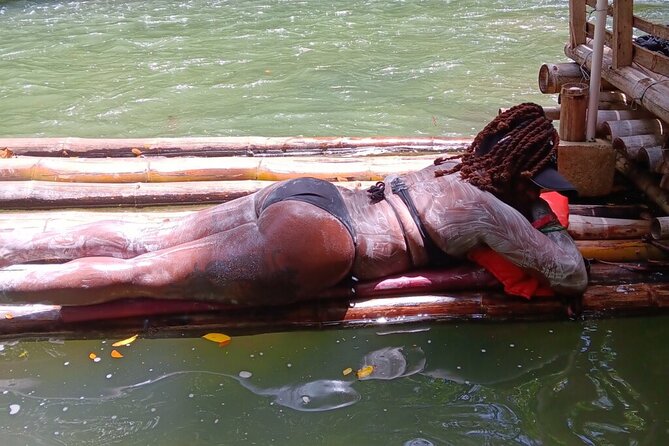 Bamboo Rafting & Limestone Foot Massage on the River - The bamboo rafting float on the Great River, what it feels like