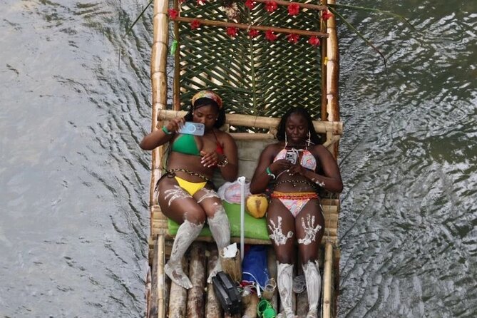 Bamboo rafting with Limestone Foot Massage free rum taste - Small practical tips so nothing catches you off guard