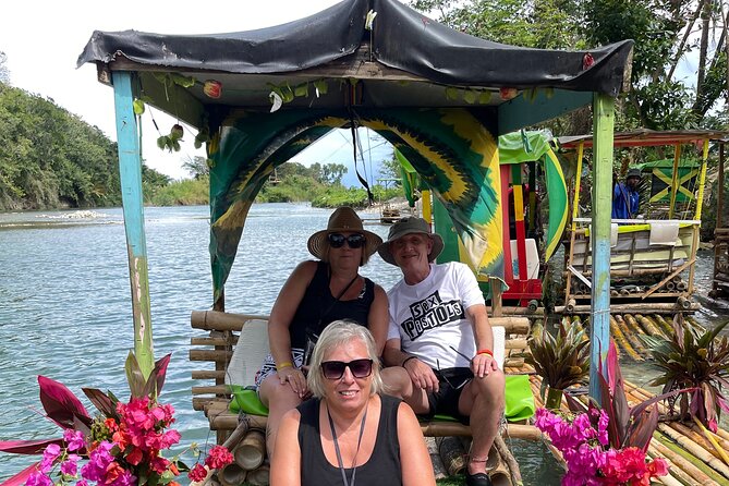 Bamboo River Rafting from Ocho Rios Jamaica - Food and souvenirs: the extra stop that makes the day feel complete