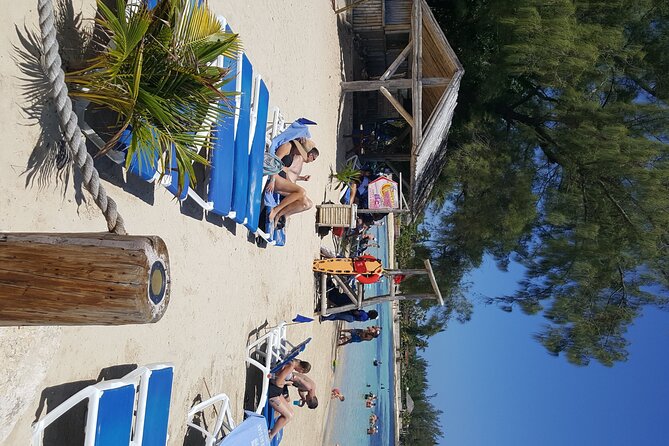 Beach please / Beach day in Ocho Rios Jamaica - Hosts and Communication: The Difference Between a Day and a Good Day