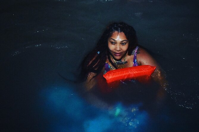 Bioluminescent Lagoon Tour: Night Swimming and Liming in Jamaica - The marina welcome: drinks, music, and waiting for real darkness