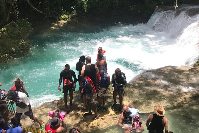 Blue Hole and Dunn's River Adventurous and hiking waterfalls from Ocho Rios - Blue Hole versus Dunn’s River: choose your comfort level