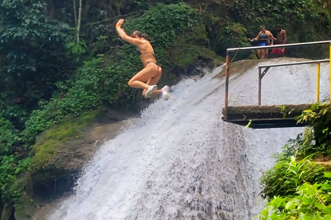 Blue Hole and Dunn's River Falls Ocho rios - Guides and Drivers: English Help That Keeps the Day Under Control