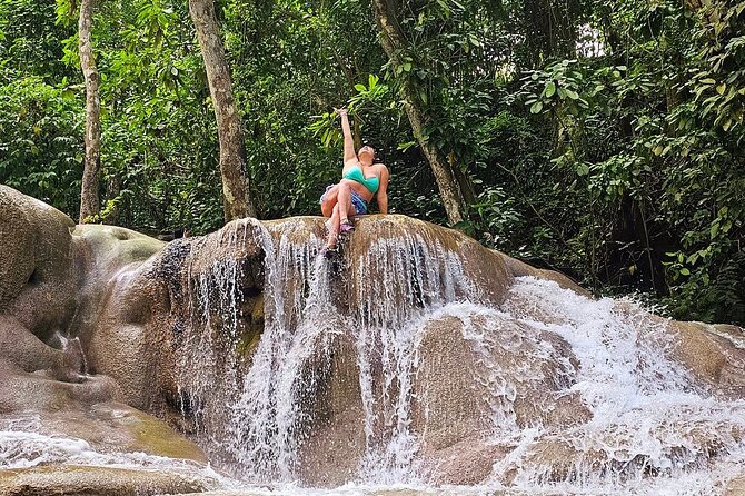 Blue Hole and Dunn's River Falls Private Tour from Montego Bay - Price and Logistics: What You Pay, What You Still Need to Pay