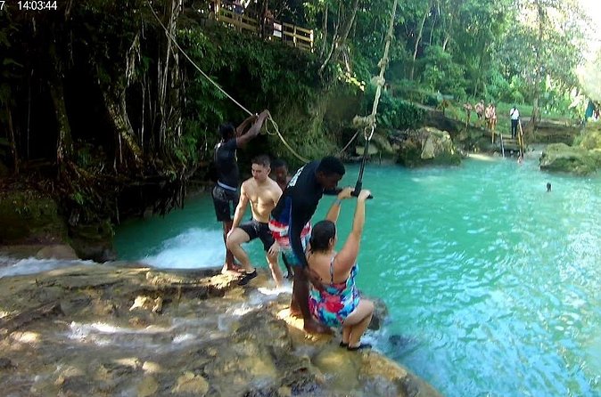 Blue Hole and Secret Falls plus Dunn's River Falls Combo Tour - Timing, the long drive, and how to keep the day comfortable