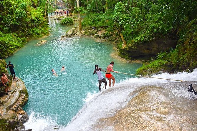 Blue Hole and Secret Falls plus Dunn's River Falls Combo Tour - Dunn’s River Falls and Park: climbing the stepped terraces