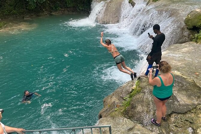 Blue Hole and Sightseeing Tour from Ocho Rios, Jamaica - Comfort and logistics that make a half-day tour easier