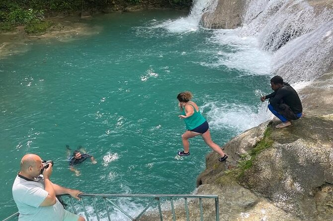 Blue Hole and Sightseeing Tour from Ocho Rios, Jamaica - What kind of traveler should love this tour?