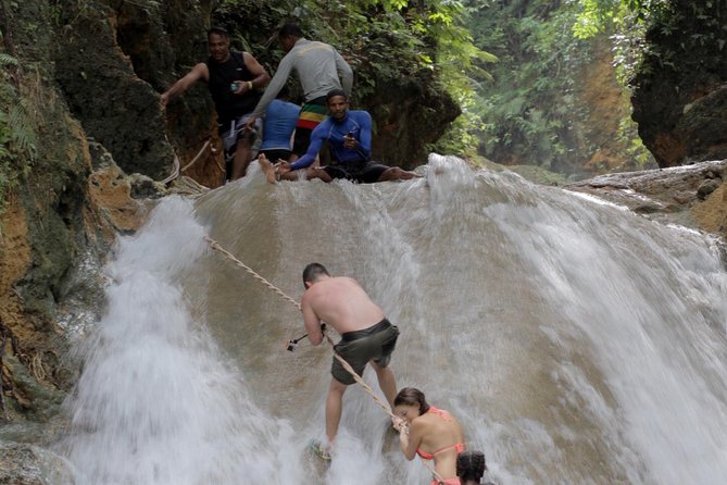 Blue Hole & Dunn's River Falls with Lunch from Negril - Tips to get more enjoyment out of both waterfalls