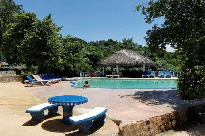 Blue Hole Mineral Spring and Ricks Cafe Private Tour - Blue Hole Mineral Spring: swim, float, and pick your level