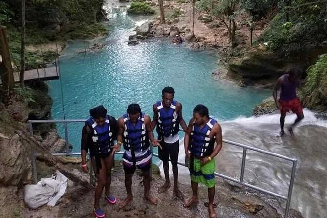Blue Hole Secret Falls Private Tour - Private transfers that actually save your energy