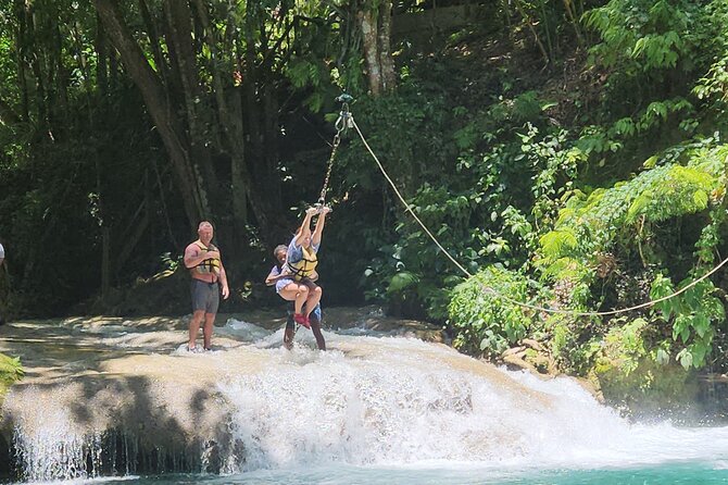 Bluehole and Bamboo Rafting from Montego Bay - Bamboo Avenue on the White River: the calm part of the day