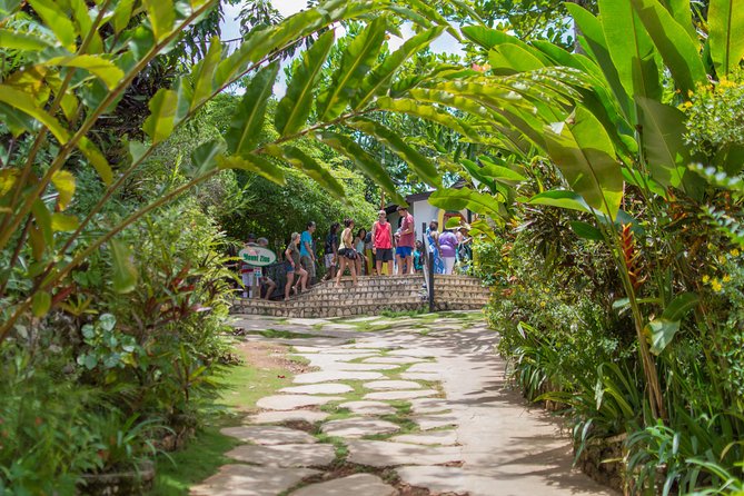 Bob Marley 9 Mile Tour Admission - Stop 2: Bob Marley and Cedella Marley-Booker mausoleum visit