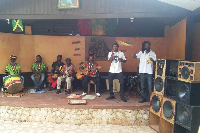 Bob Marley Mausoleum Tour from Ocho Rios - Fern Gully: the rainforest roadside stop that breaks up the long ride