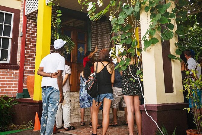 Bob Marley Museum Full Day Tour from Montego bay - Refreshments onboard: the small comforts that make the day easier