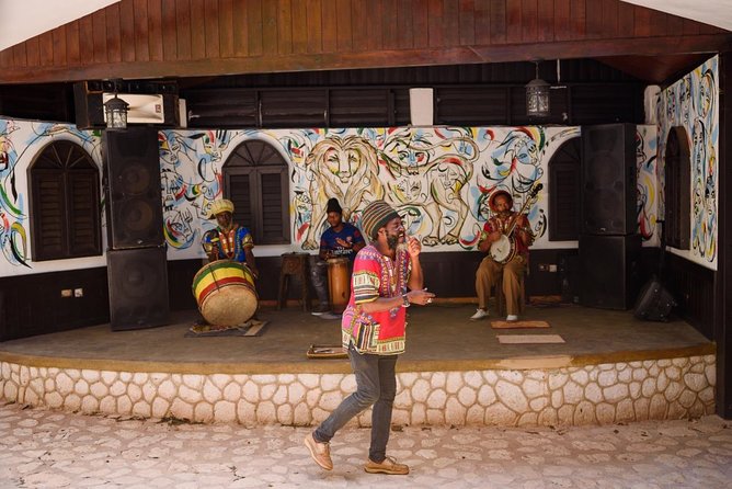 Bob Marley Nine Mile and Dunn's River Falls Tour From Montego Bay - Stop 1: Nine Mile, Marley’s Home Area and Museum Time