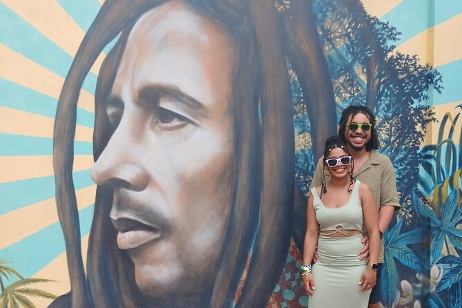 Bob Marley Nine Mile Birthplace and Mausoleum - Stop at the Mausoleum: Where Family Turns a Site into an Experience