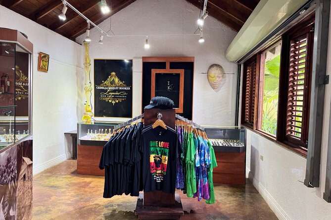 Bob Marley Nine Mile Tour - Gift Shop Time at Nine Miles: Souvenirs Without the Hunt