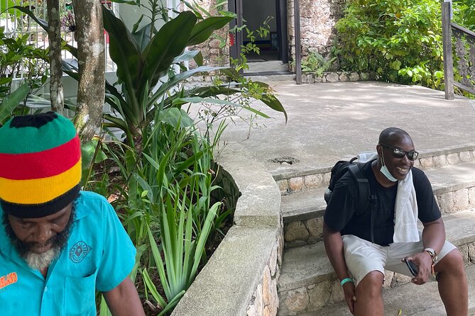Bob Marley's Nine Mile Mausoleum Tour (Complimentary Rum Punch) - Private Pickup, Vehicle Comfort, and That A/C Question