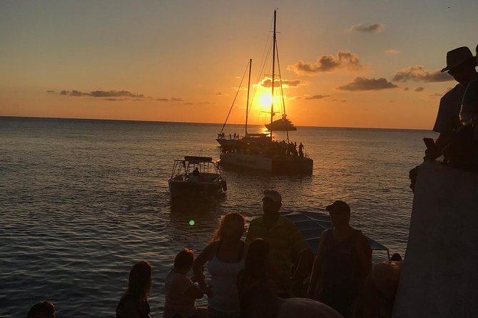 Cliff jumping and Sunsets - Price and value: $26 for transportation plus a prime viewing window