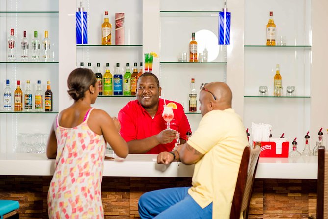 Club Mobay VIP Lounge Access and Round-Trip Airport Transfer - Club Mobay VIP lounge plus shared rides, what you’re really buying