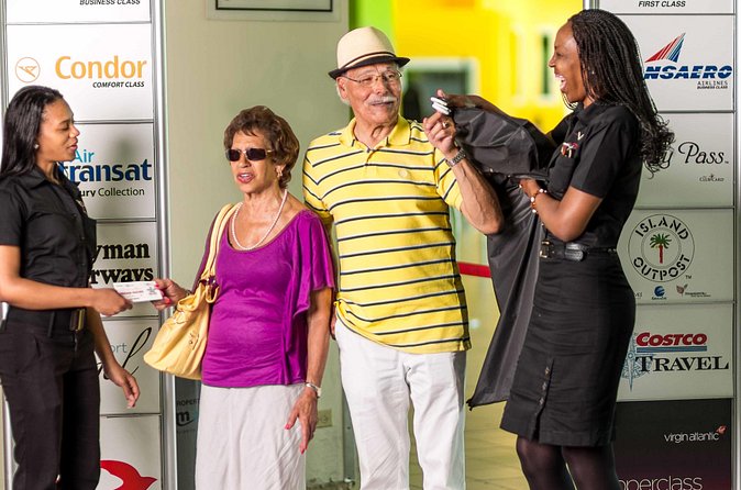 Club Mobay VIP Lounge Access and Round-Trip Airport Transfer - Food, drinks, and those VIP touches that people remember