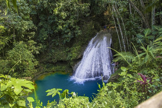 Cool Blue Hole from Ocho Rios - Door-to-Door Pickup and the Private-Group Advantage