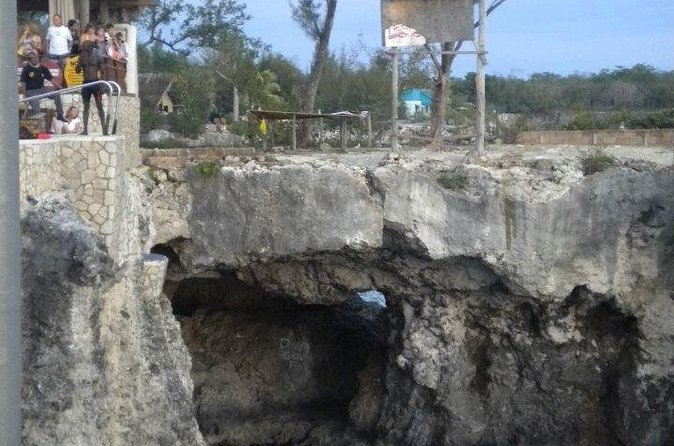 Day-Trip to Rick's Cafe from Montego Bay - Sunset timing, photos, and what can block your best view