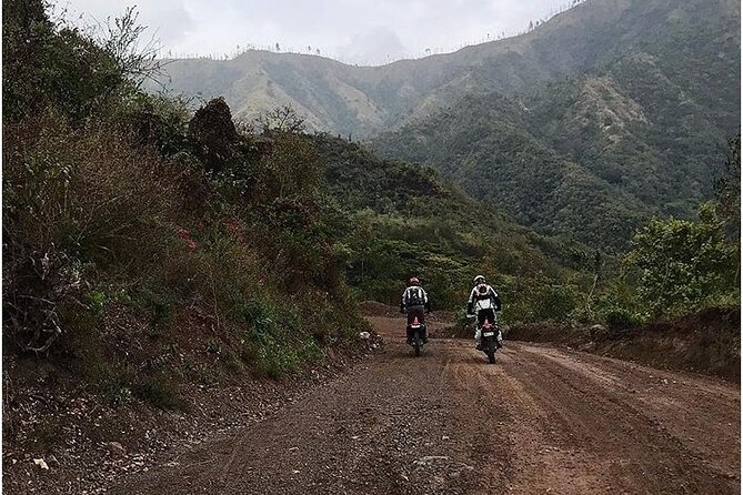 Dirt Bike Tours - The guide and the small details that matter on a dirt bike day