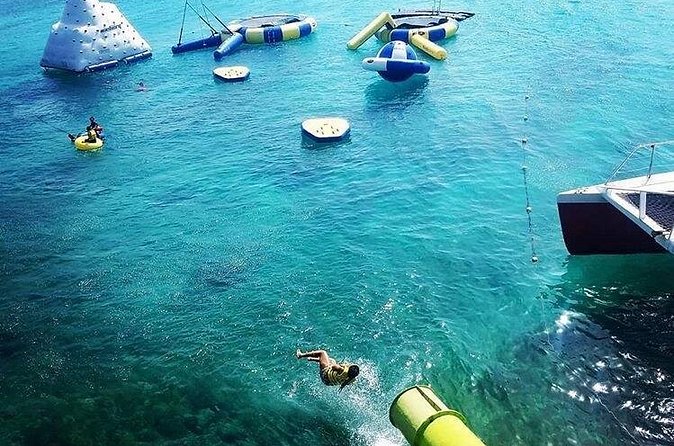 Doctor's Cave Beach, Jimmy Buffett 's Margaritaville and Shopping - Doctor’s Cave Beach: Entry Costs, Crowd Reality, and What to Bring