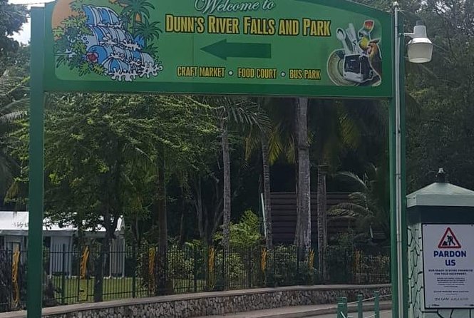 Dunn's River and Blue Hole Tour from Ocho Rios - Dunn’s River Falls: What Your 1 Hour Really Means