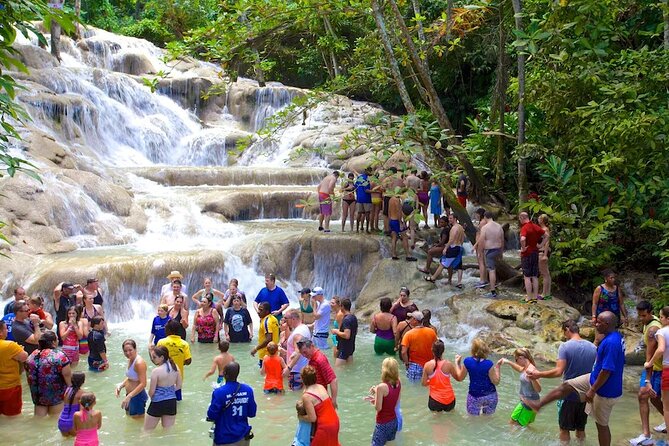Dunn's River and Blue Hole with lunch combo from Montego Bay - Key things to know before you go