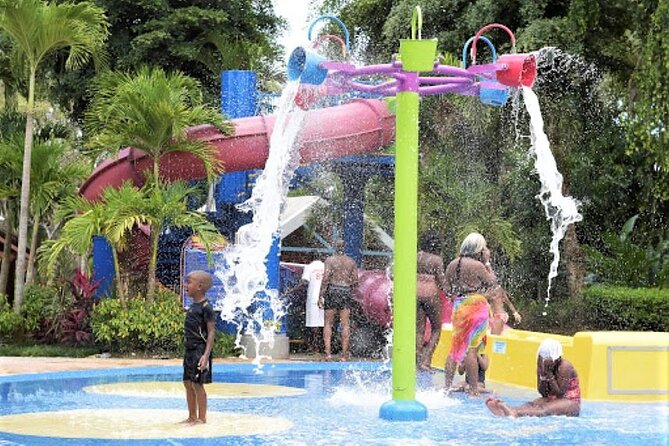 Dunn's River Falls and Ocho Rios Shopping Tour from Montego Bay Hotels - Columbus Park: A Quick Stop with Real Context