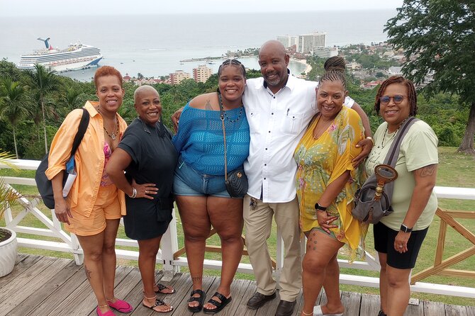 Dunn's River Falls and Ocho Rios Sightseeing with Shopping - Ocho Rios Shopping: Simple Stops, No Guesswork