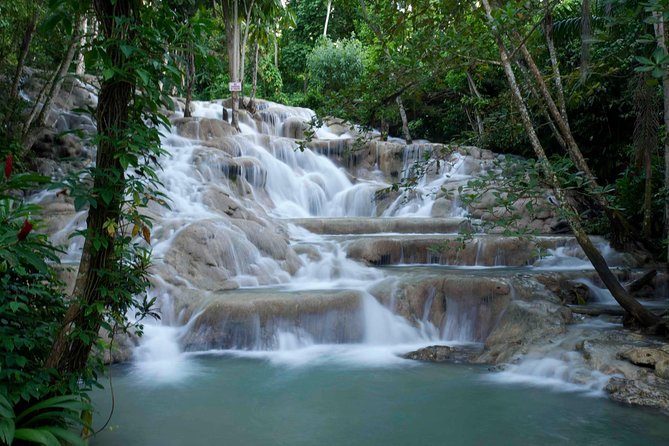 Dunn's River Falls And Shopping Tour From Ocho Rios - Key highlights at a glance