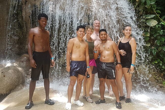 Dunn's River Falls And Shopping Tour From Ocho Rios - Private port pickup and air-conditioned transport that reduces stress