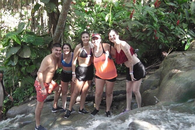 Dunn's River Falls Climb and Beach Include Entry Fee (ᵔᵕᵔ) - Price and logistics: what you pay, and what you must confirm