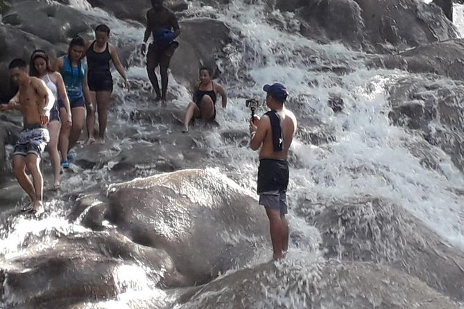 Dunn's River Falls from Ocho Rios - Getting there fast, the value of air-conditioned pickup