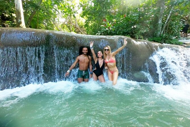 Dunns River Falls Private Day Tour - Water Shoes and Rocky Bottoms: What to Expect Underfoot