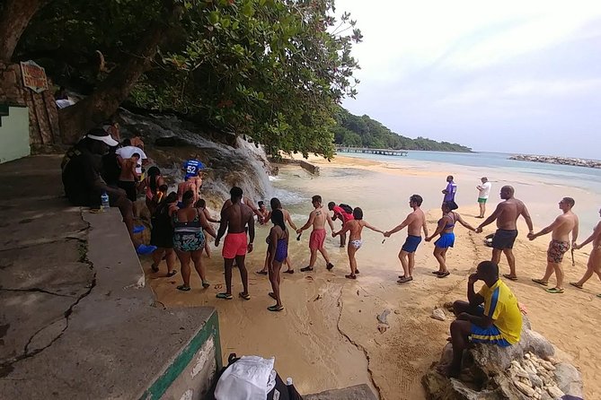 Dunns River Falls Scenic Tour - How the guide style makes the difference (Nigel is a standout name)