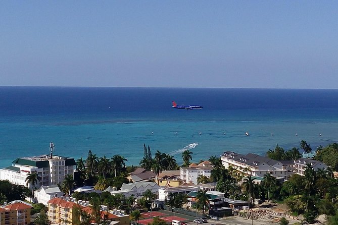 EXCLUSIVE AIRPORT / CRUISE PORT TRANSFER 1-4 Pax - Quick hits before you go