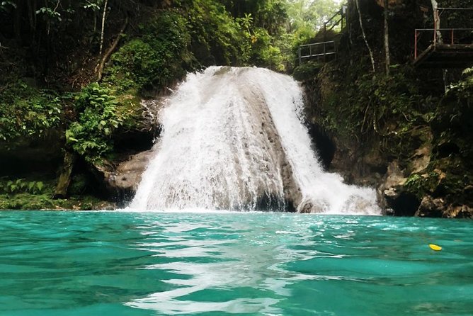 "Explore Scenic Tropical Waterfalls at Blue Hole" - Key highlights at Blue Hole with Peat Taylor Tours