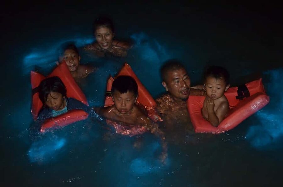 Falmouth: Luminous Lagoon Boat Tour - The guide and the rum punch, small extras with real payoff