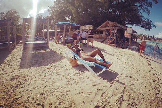 Fantastic Day at Bamboo Blu Beachfront, Ocho Rios - Getting Picked Up from Hotel or Port, Plus Wi-Fi on the Way