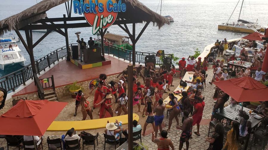 From Montego Bay: Negril Beach & Rick's Cafe Sunset Day Trip - Price and value from Montego Bay: what $126 gets you